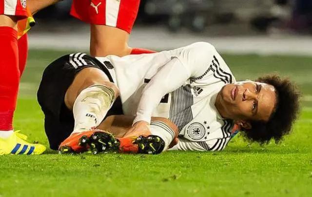  坎塞洛边路狂飙突进，曼城翼卫战术收奇效